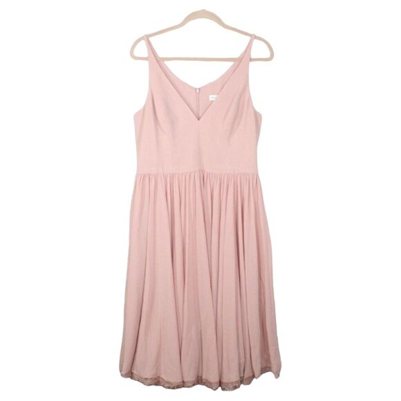 Dress the Population Dresses & Skirts - NWT Dress The Population Pink Polyester V-Neck Lace Hem Cocktail Dress Size XL